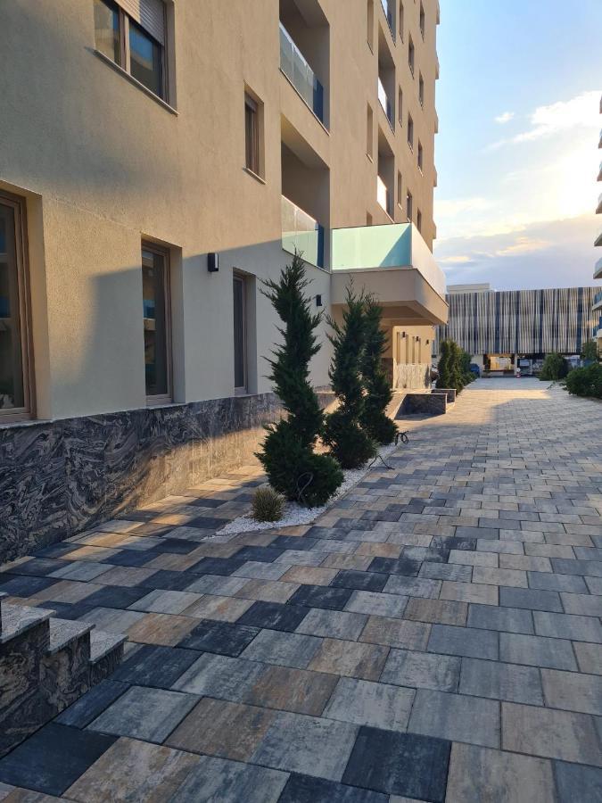 Matteo 2 Apartments Marina Surf Residence, Mamaia Nord - Navodari,1 Vedere Frontala,2 Cu Vedere Laterala La Mare Exterior foto